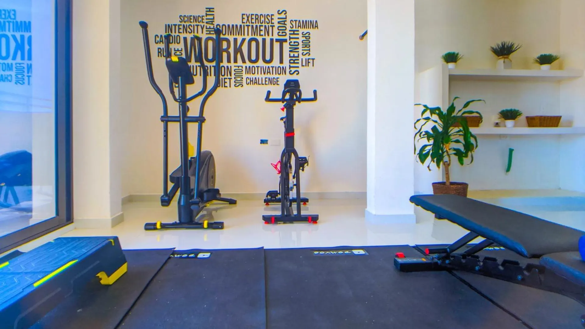 Lägenhet 500M To Beach L King & Queen Beds Kitchen L Pool Patio Gym Bikes Ac 20205 Mexiko