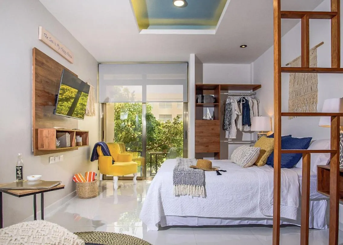 아파트 500M To Beach L King & Queen Beds Kitchen L Pool Patio Gym Bikes Ac 20205 멕시코